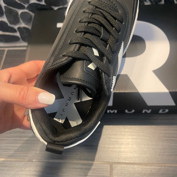 John Richmond embossed low top silver sneakers - Picture 9 of 13